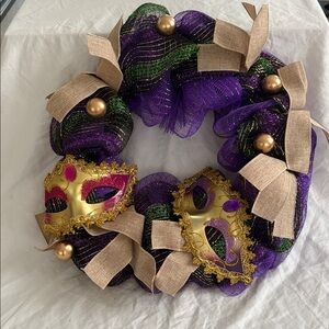 Mardi Gras Carnival Wreath w Jester Masks Decoration NIB